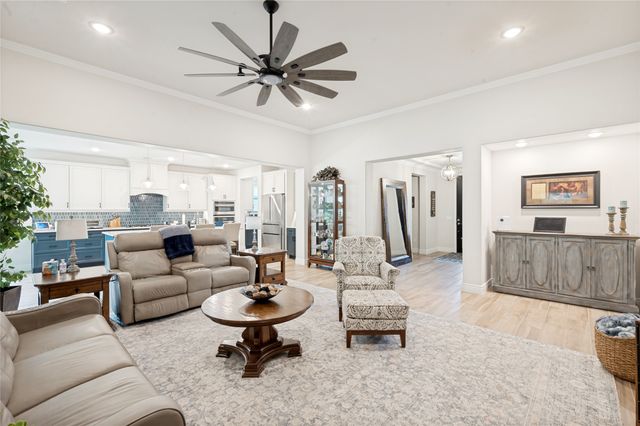 12620 Lockhart Drive, Denton, TX 76207