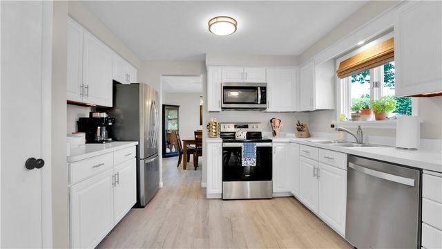 63 Kimbrook Drive, Greece, NY 14612