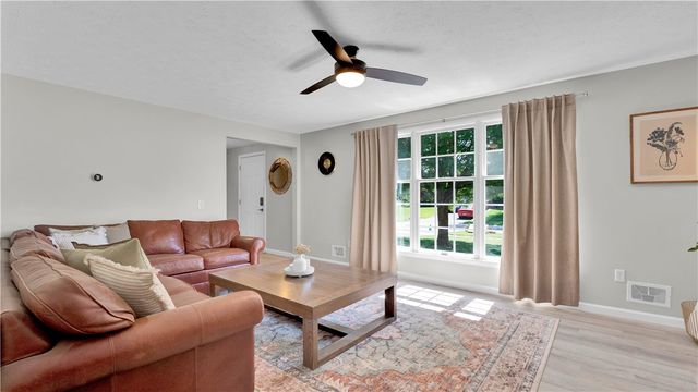 63 Kimbrook Drive, Greece, NY 14612