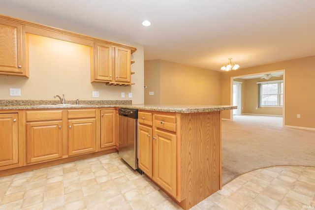 101 E Charter Drive, Muncie, IN 47303