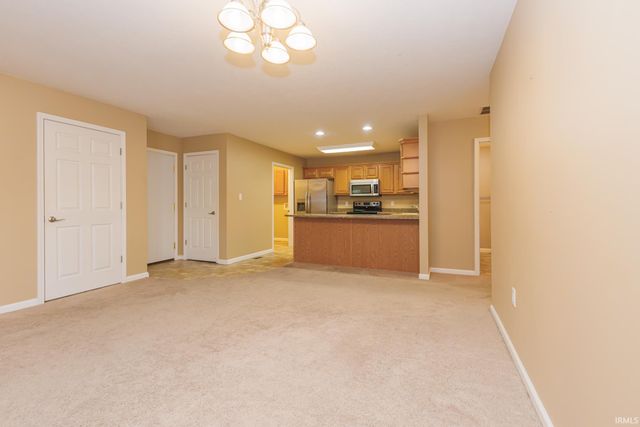 101 E Charter Drive, Muncie, IN 47303