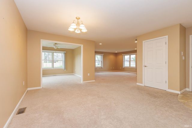 101 E Charter Drive, Muncie, IN 47303