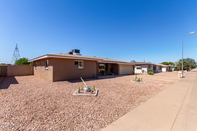 6705 E DES MOINES Street, Mesa, AZ 85205