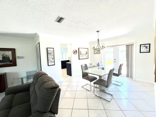 3289 NW 25th Way, Boca Raton, FL 33434