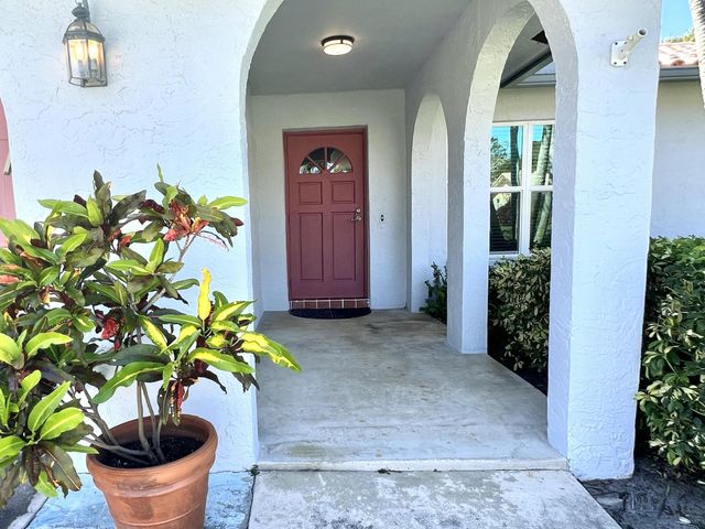3289 NW 25th Way, Boca Raton, FL 33434