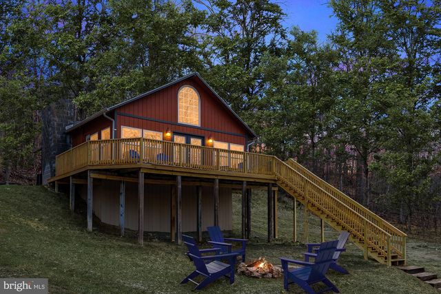221 DEWDROP LN, Hedgesville, WV 25427