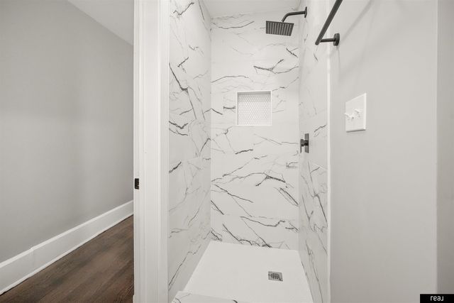 2881 Mary Street, Omaha, NE 68112