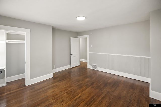 2881 Mary Street, Omaha, NE 68112