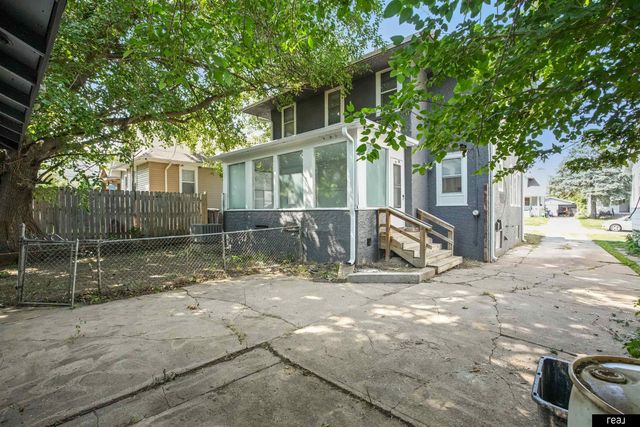 2881 Mary Street, Omaha, NE 68112