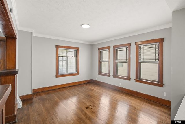 2881 Mary Street, Omaha, NE 68112