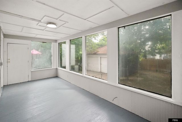 2881 Mary Street, Omaha, NE 68112