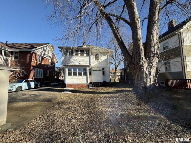 682 WILLARD Street, Galesburg, IL 61401