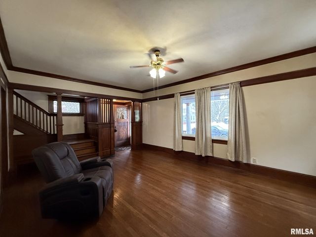 682 WILLARD Street, Galesburg, IL 61401