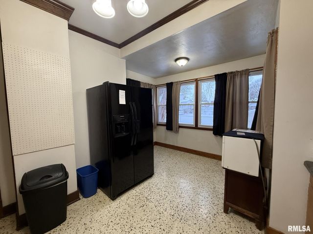 682 WILLARD Street, Galesburg, IL 61401