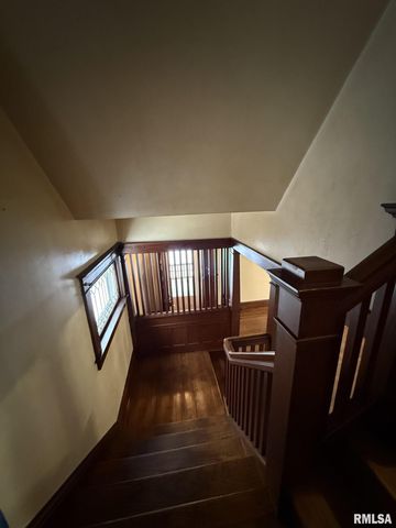 682 WILLARD Street, Galesburg, IL 61401