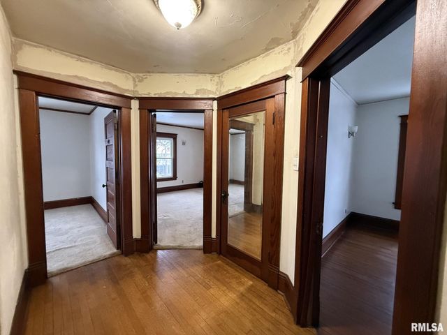 682 WILLARD Street, Galesburg, IL 61401