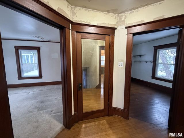 682 WILLARD Street, Galesburg, IL 61401