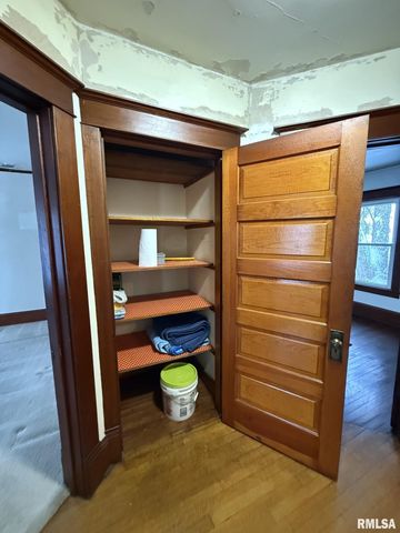 682 WILLARD Street, Galesburg, IL 61401