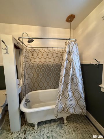 682 WILLARD Street, Galesburg, IL 61401