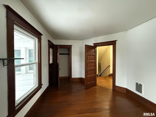 682 WILLARD Street, Galesburg, IL 61401