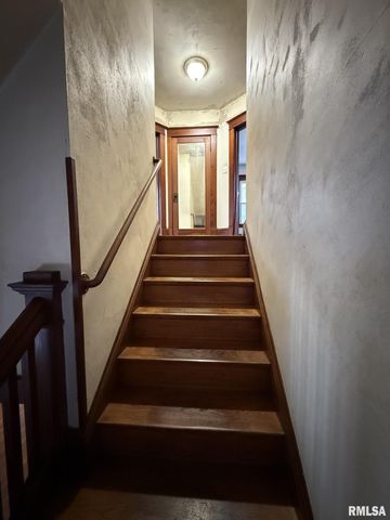 682 WILLARD Street, Galesburg, IL 61401