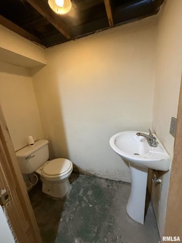 682 WILLARD Street, Galesburg, IL 61401