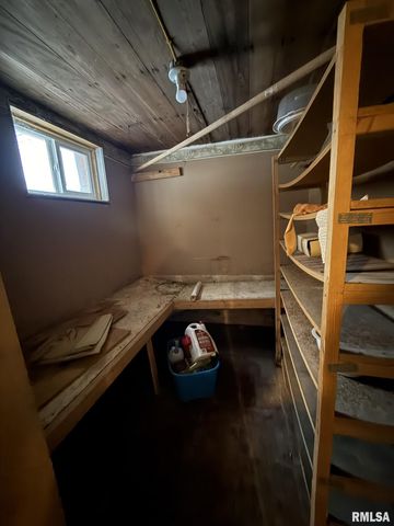 682 WILLARD Street, Galesburg, IL 61401