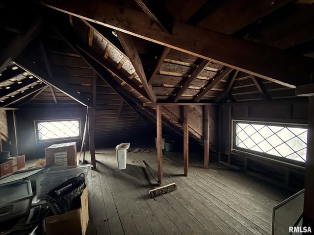 682 WILLARD Street, Galesburg, IL 61401