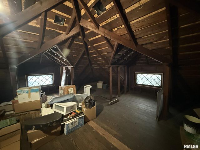 682 WILLARD Street, Galesburg, IL 61401