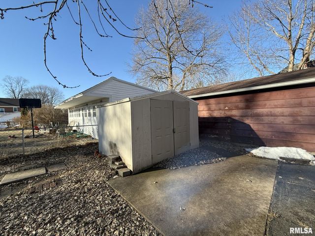 682 WILLARD Street, Galesburg, IL 61401