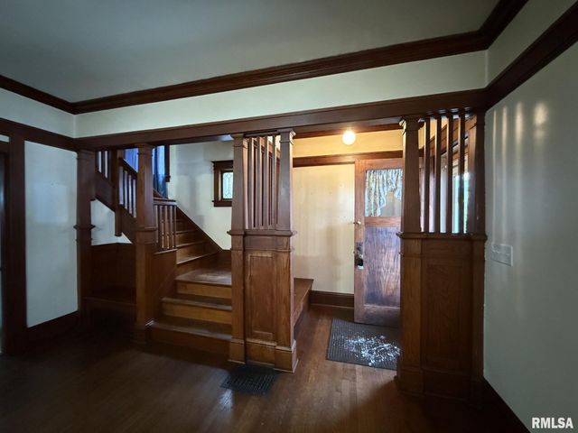 682 WILLARD Street, Galesburg, IL 61401