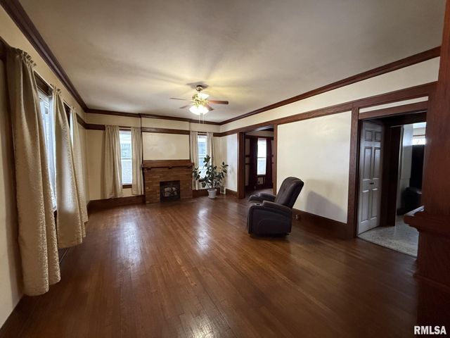 682 WILLARD Street, Galesburg, IL 61401