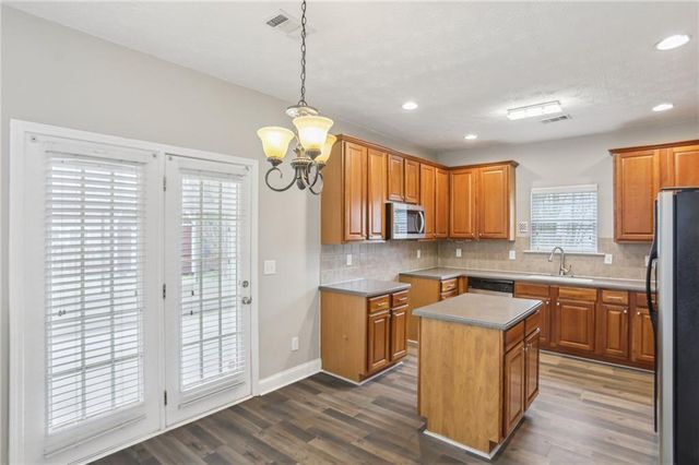 114 Highgrove Place, Mcdonough, GA 30253