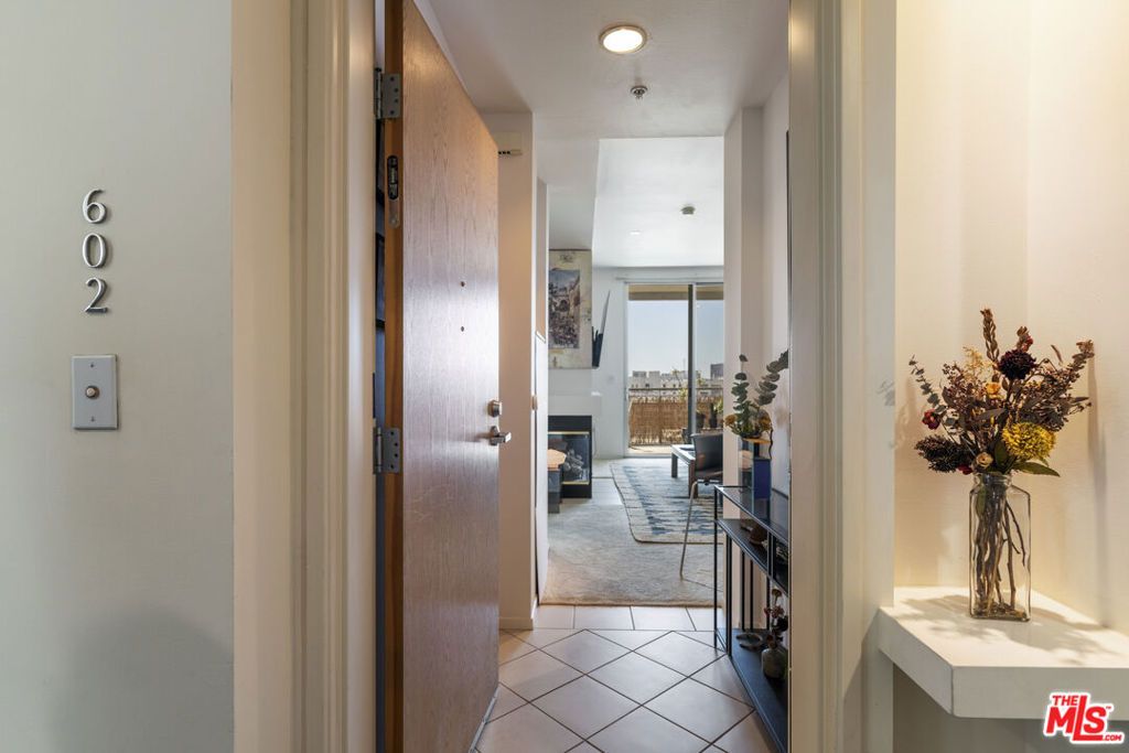 267 S San Pedro Street 602, Los Angeles, CA 90012 — photo 2