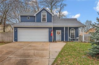 1909 E 25th Terrace, Lawrence, KS 66046