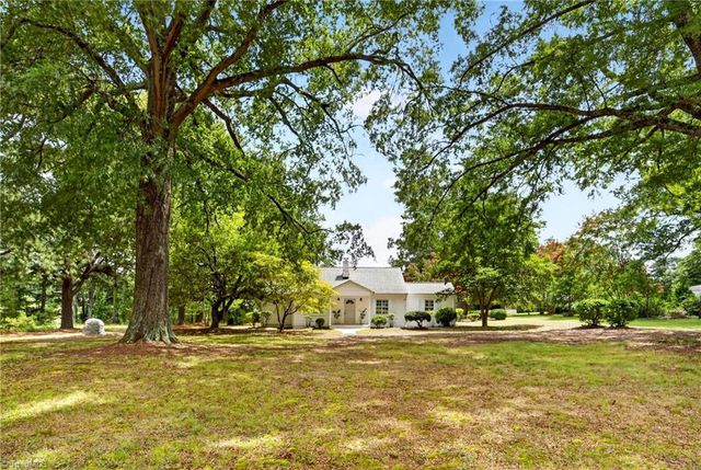4918 Old Way Road, Browns Summit, NC 27214