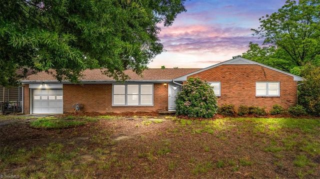 288 Frye Bridge Road, Clemmons, NC 27012
