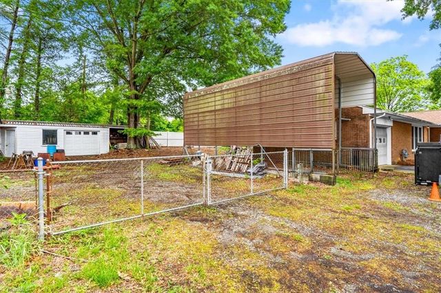 288 Frye Bridge Road, Clemmons, NC 27012