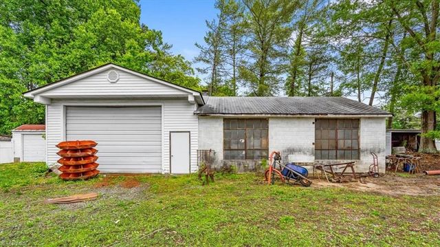 288 Frye Bridge Road, Clemmons, NC 27012