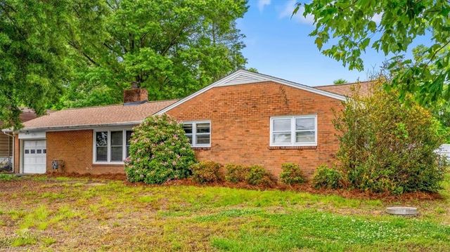 288 Frye Bridge Road, Clemmons, NC 27012