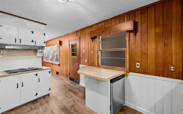 288 Frye Bridge Road, Clemmons, NC 27012