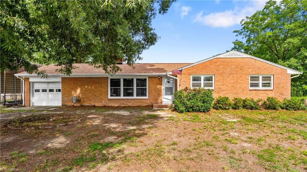 288 Frye Bridge Road, Clemmons, NC 27012