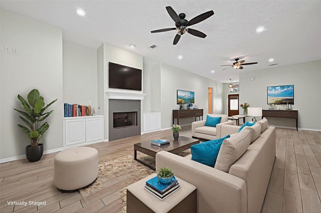 10542 Parkside Drive, Willis, TX 77318