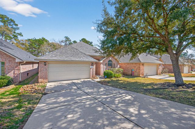 10542 Parkside Drive, Willis, TX 77318