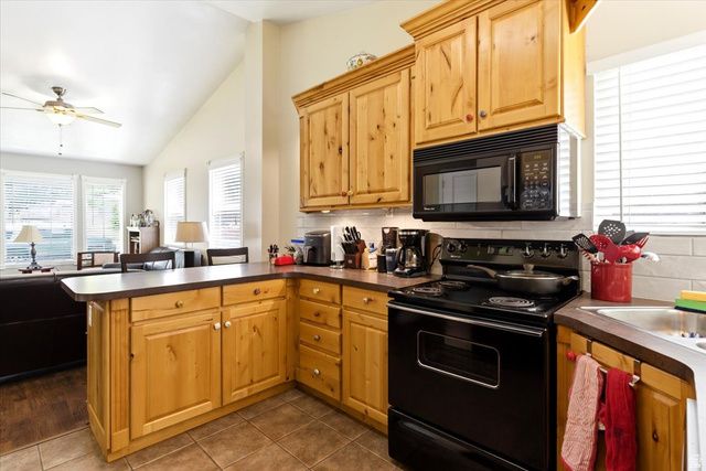 863 TAYLOR AVE, Ogden, UT 84404