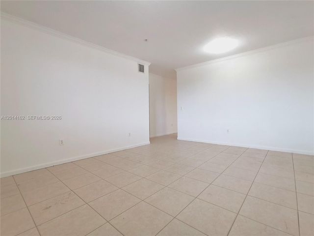 17350 NW 67th Ave 301, Hialeah, FL 33015