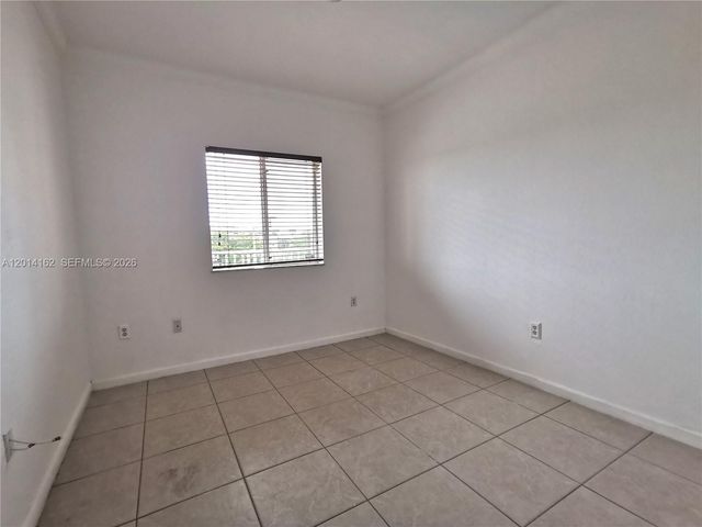 17350 NW 67th Ave 301, Hialeah, FL 33015