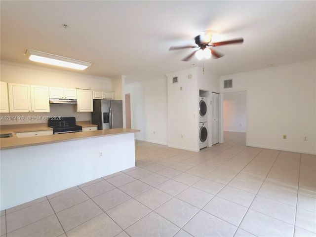 17350 NW 67th Ave 301, Hialeah, FL 33015