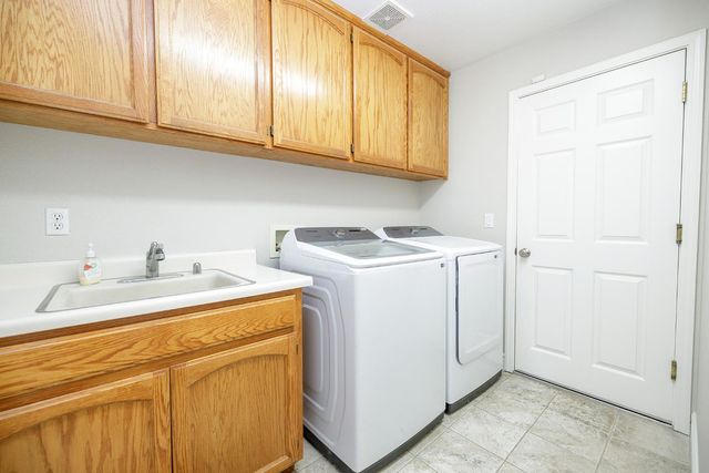 2505 Mission Ct, Escalon, CA 95320