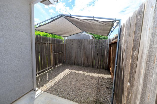 2505 Mission Ct, Escalon, CA 95320